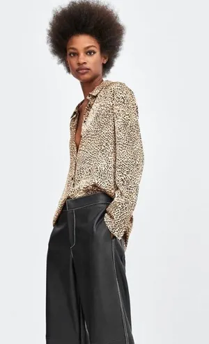 long button up shirt. Xs thumbnail 1