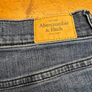 Abercrombie Fitch Denim Cutoff Shorts Distressed Cuffed Blue‎ Jeans W26 thumbnail 5