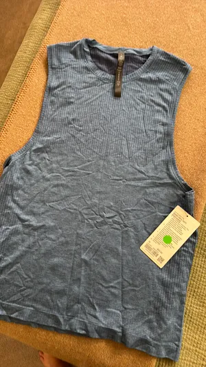Lululemon thumbnail 1