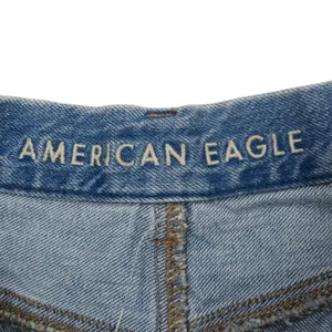 American Eagle Curvy Mom Short Ripped Jean Shorts Cut Off Denim Shorts Size 2 thumbnail 6