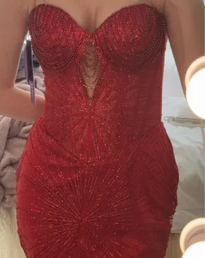 Red Prom Dress Size 2 thumbnail 3