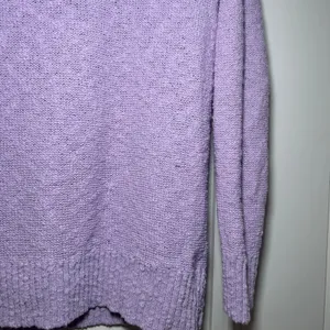L.L. Bean Womens Lavender Purple Textured Knit Raglan Crewneck Sweater Size M thumbnail 2