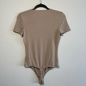Express Tan Fitted Bodysuit Short Sleeve Crew Neck thumbnail 2