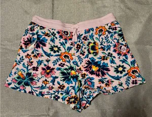 Vera Bradley Floral Pink Women's Shorts thumbnail 1