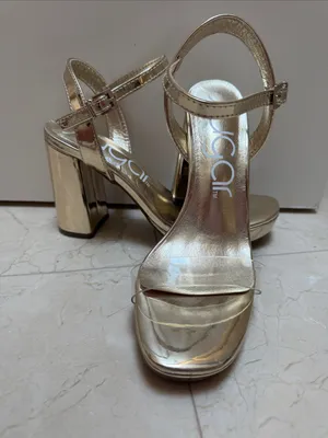 Sugar Gold Metallic Block Heel Sandals Size 6.5 thumbnail 1