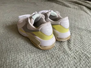 Nike Air Max Women’s 9.5 thumbnail 4