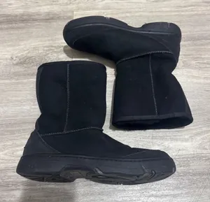 UGG Australia Ultimate Short Black Suede Shearling Boots Womens 9 US thumbnail 1