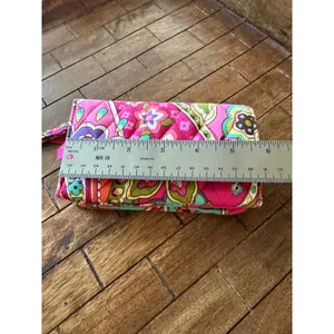 Vera Bradley Pink Paisley Quilted Smartphone Wristlet Wallet Floral‎ Acc EUC thumbnail 3