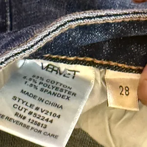 NWT VERVET Jeans Erika Stretch Mom Skinny Capri Jeans Size 28 thumbnail 9