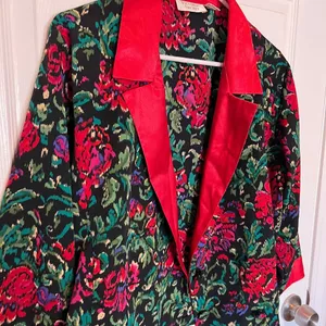 Small Vintage Victoria's Secret Gold Label Satin Pajama Set thumbnail 1