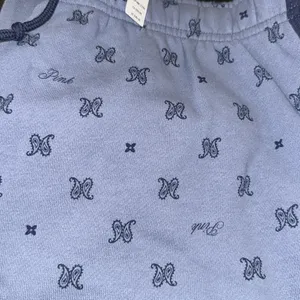 Victoria's Secret PINK IVY FLEECE‎ RELAXED SWEATPANTS thumbnail 4