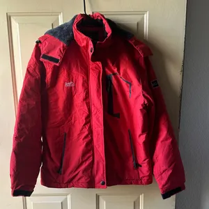 Red Ski & Snow Jacket weatherproof windbreaker hooded Raincoat size medium thumbnail 1