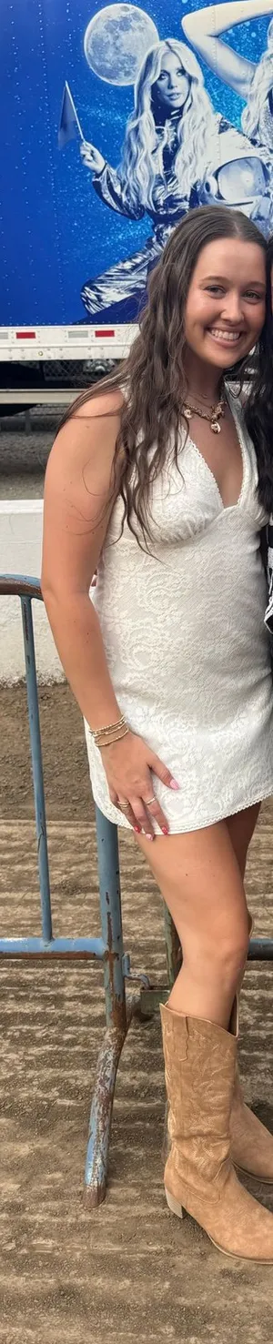 Mod On Trend White lace dress thumbnail 1