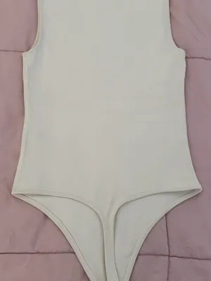 Aritzia Babaton Contour Muscle White bodysuit, size XS minimalist quiet luxury thumbnail 13