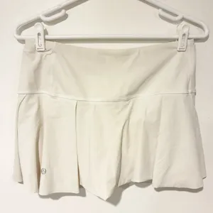 Lululemon White Hit Your Stride Skirt‎ Athletic Skort thumbnail 5