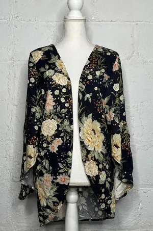 Farm Rio‎ Floral Kimono Jacket Diamond Stitch Split Bell Sleeve Women Gray O/S thumbnail 1