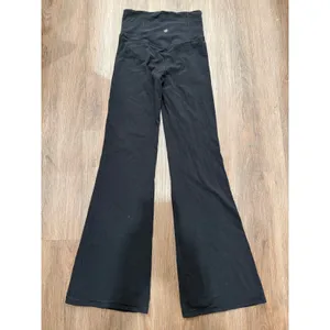 Athleta Elation‎ Flare Pant Womens XS Black High Rise Yoga Leggings 31 Inseam thumbnail 3