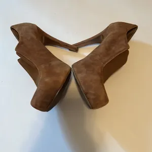 BCBGeneration Brown Suede Heels Women's Size 8.5 thumbnail 2