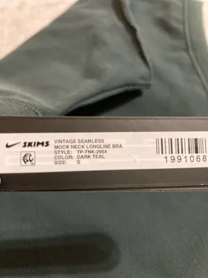 SKIMS X NIKE 26” Matte Leggings Longline Bra SET! S thumbnail 11