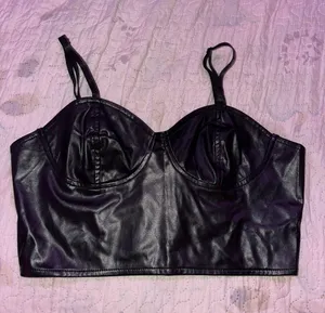 SheIn black Leather Crop Top thumbnail 1