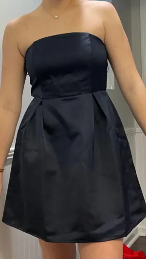 Dress thumbnail 1