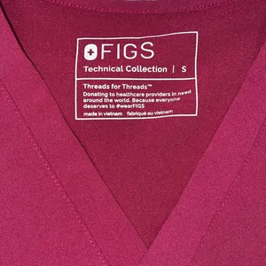 FIGS nurses scrub top size small thumbnail 3