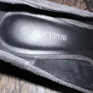Elegant Black Suede Heels Size 8.5 thumbnail 3