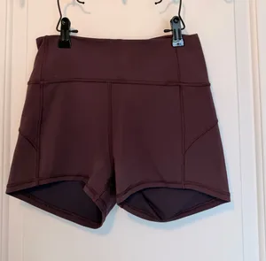 Lululemon Workout Gym Shorts Yoga Booty thumbnail 1