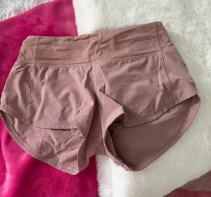 Lululemon Shorts thumbnail 1