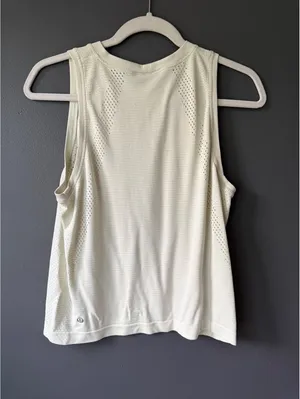 Lululemon Sleeveless Pale Green Athletic Tank Top thumbnail 5