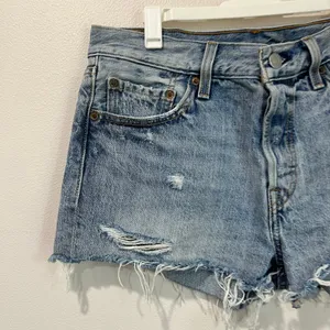 Levi's Premium 501 Cut‎ Off Denim Shorts Size 28 thumbnail 4
