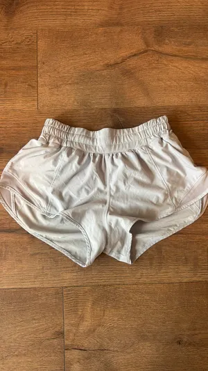 Blue Linen Lululemon Shorts Hotty Hot 2.5" thumbnail 4