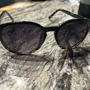 Fossil Sunglasses with green and black Frame with Harley Davidson hard case thumbnail 7
