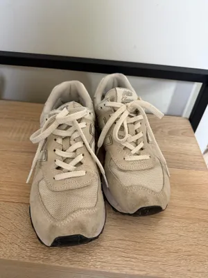 New Balance Shoes Women’s thumbnail 2