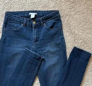 H&M Dark Washed Denim Skinny Jeans thumbnail 3