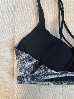 Lululemon Sports Bra thumbnail 3