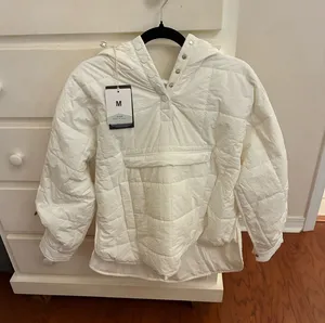 White Womens Puffer Jacket Amazon thumbnail 1