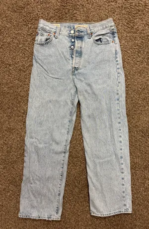 Levi’s Ribcage Straight Ankle thumbnail 1