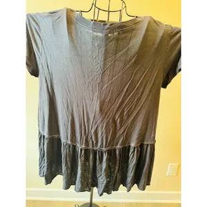 Truly Madly Deeply Peplum Tee Womens Small Soft Charcoal Gray Crewneck thumbnail 2