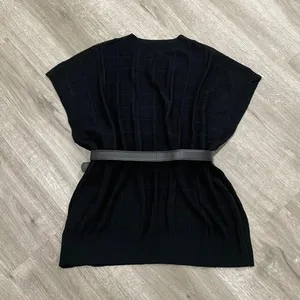 Black Sleeves Less Sweater Top Size XL thumbnail 2