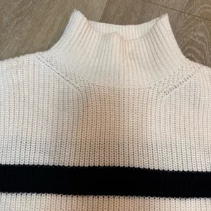 Banana Republic Wool Blend Striped White and Black Bell Sleeve Sweater thumbnail 4