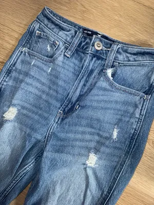 Hollister co High-waisted distressed denim ultra highrise mom jeans thumbnail 2