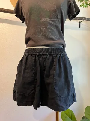 Quince Black 100% Linen Premium Flax Elastic Waist Shorts Size Medium thumbnail 1