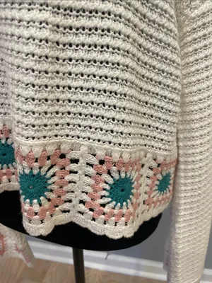 Crochet-Trim White Women's Sweater like new medium thumbnail 2