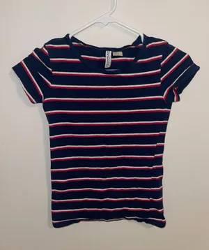 T-shirt thumbnail 1