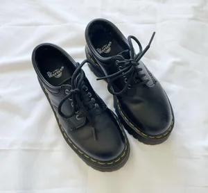 Black Dr. Martens 8053 QUAD platform loafers/oxford air wair thumbnail 1