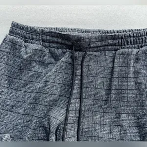Comfy A new day women's Black plaid/ Checkered pants L large thumbnail 3