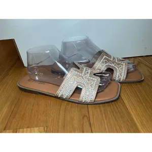 Rouge Helium Sandals Womens Size 9 Beige Beaded Studded Slide Slip On Shoes thumbnail 4