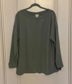 AVA AND VIV Plus Size 1X Green Ribbed Crew Neck Long Sleeve Top thumbnail 1