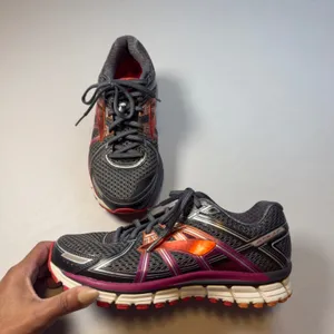 Brooks Adrenaline GTS 17 Women 8 Athleisure Sneaker Running Walking EUC Shoe Gym thumbnail 6